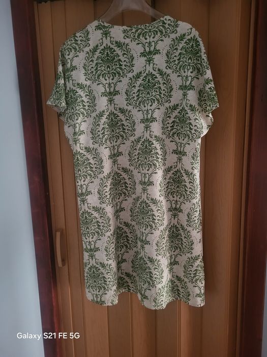 Vând Rochiță Dama