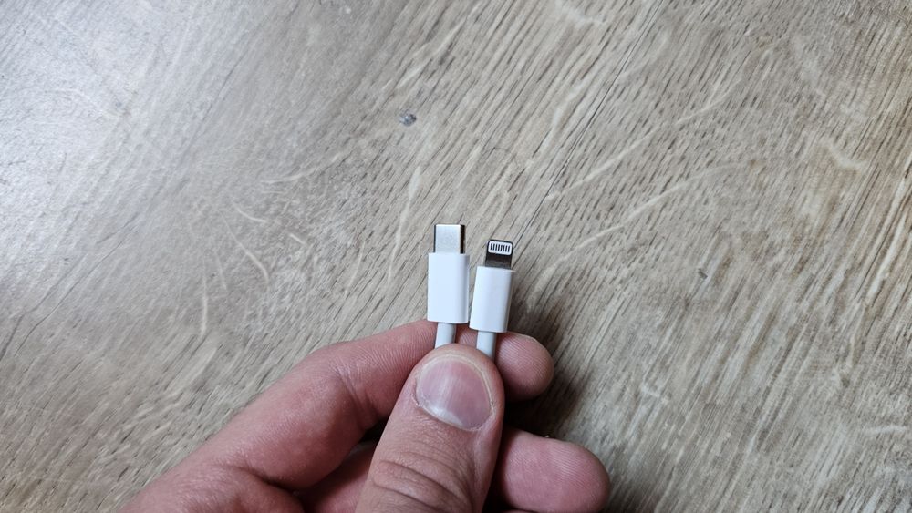 Cablu incarcator pentru iPhone (USB C la lightning)
