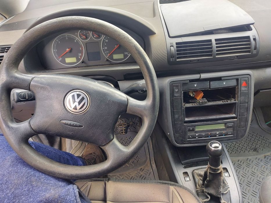 VW Sharan 1.9 TDI 116 кс на части !!!