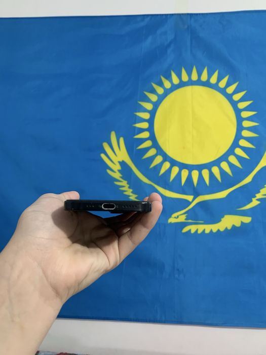 Iphone 15 Space black