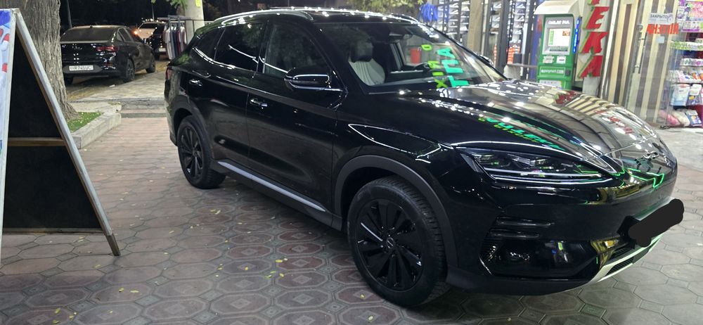 Byd Chempion 2023 qora Honor kraska toza full pozitsiya idyal