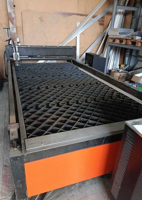 CNC плазмена машина CR Electronic 3000x1500 + Hypertherm 40A / Mach3