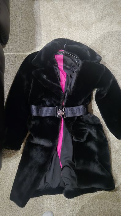 Дамско палто Guess