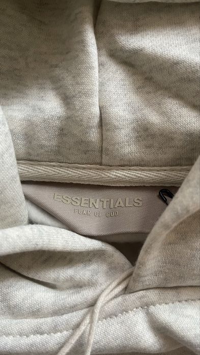 Essential hoddie