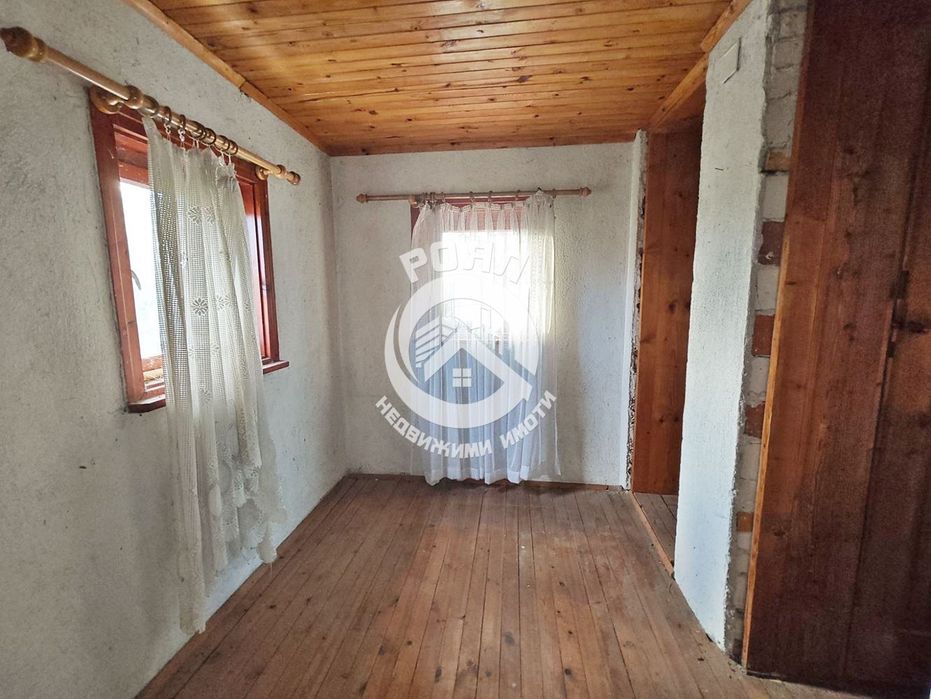 Продава се Къща в с. Избеглии, Област Пловдив - 300 кв.м за 250 €/кв.м - Снимка #6