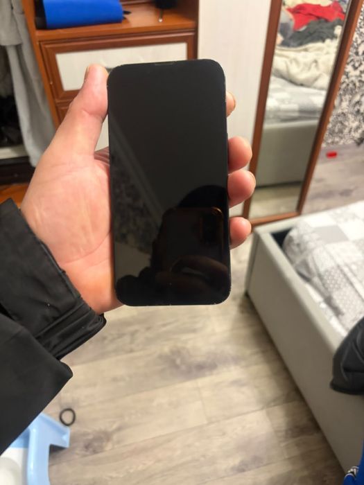 Продам или обмен Айфон 13