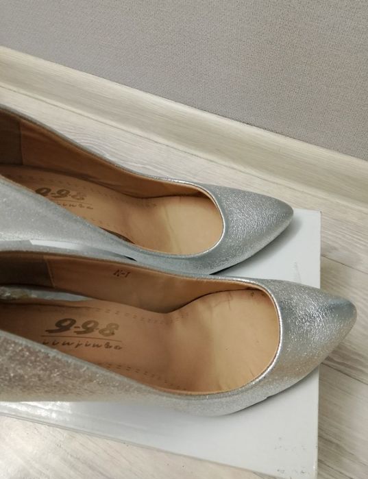 Продаётся туфельки