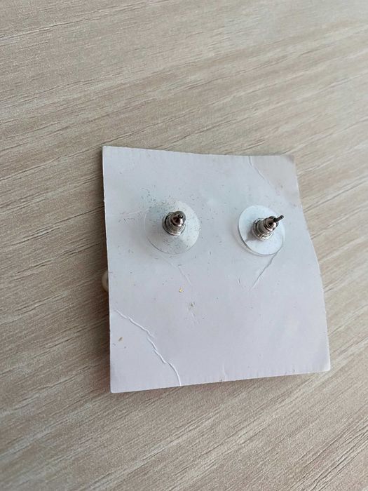 Продавам нови обеци Oriflame