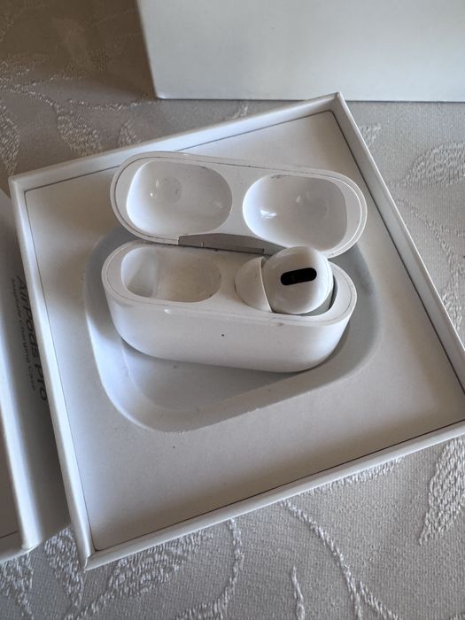 AirPods Pro + Apple Watch series 3 (оригинал!)