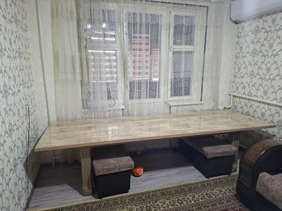 Стол большой продается