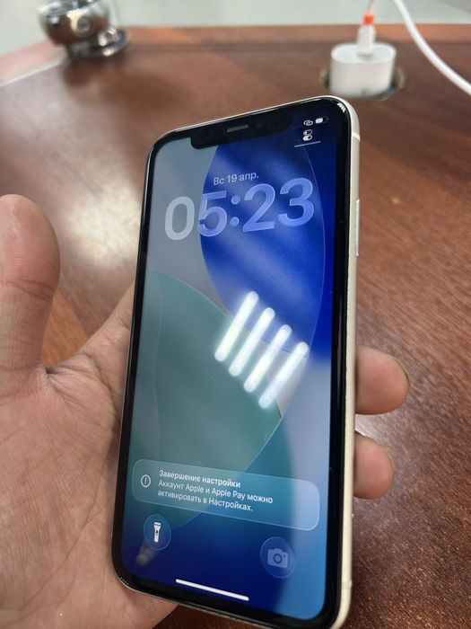 Продам Iphone 11     64 Gb