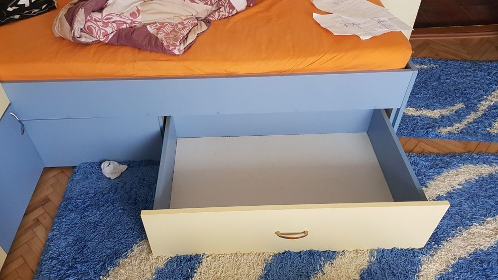 2 Paturi  cu saltele