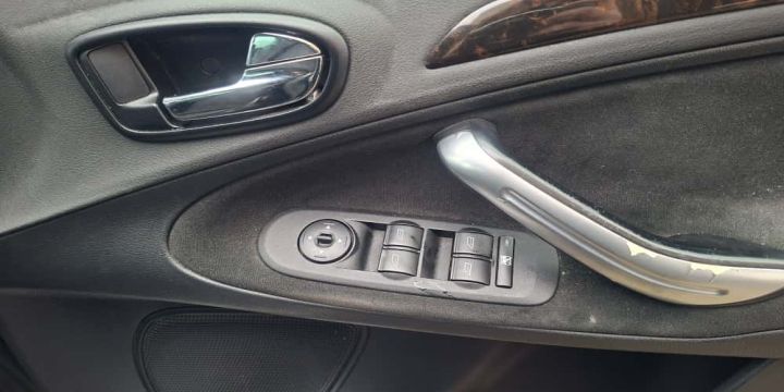 Broasca usa spate stanga Ford Galaxy a 2-a generatie