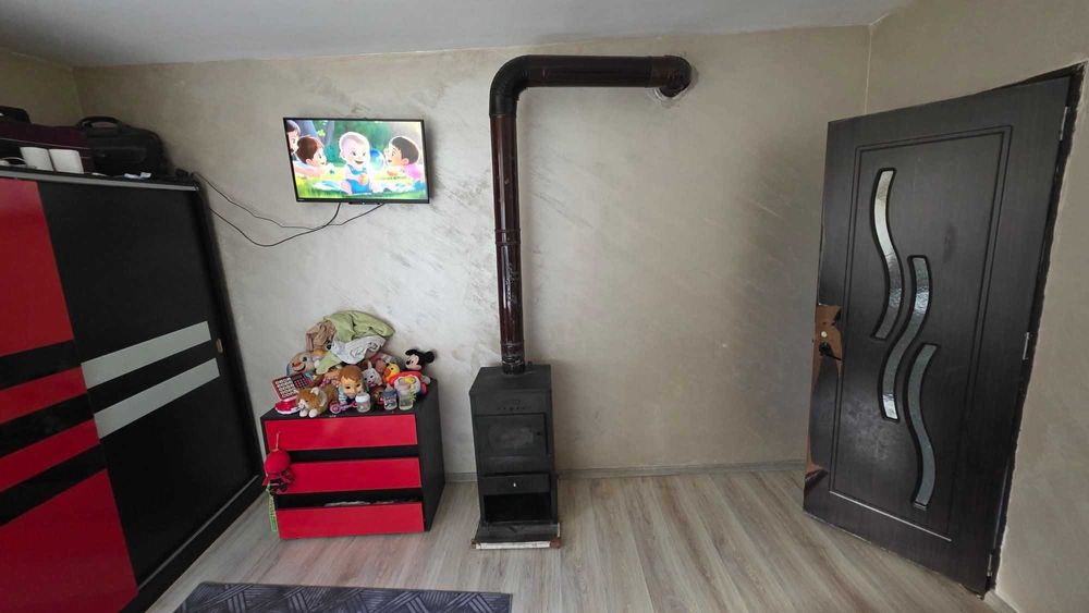 Продава се къща
