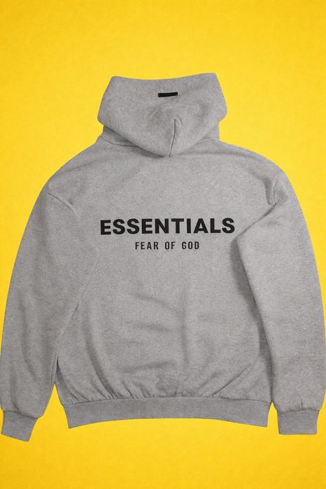 Vând set ESSENTIALS Fear of God – hanorac + pantaloni
