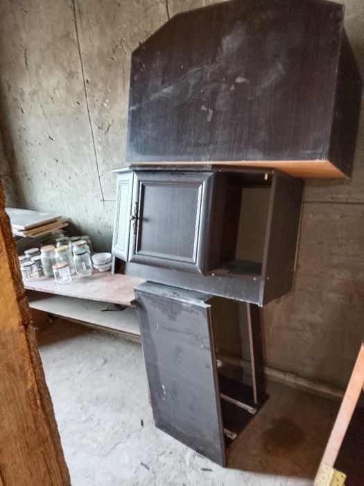 Продам стенку почти новая