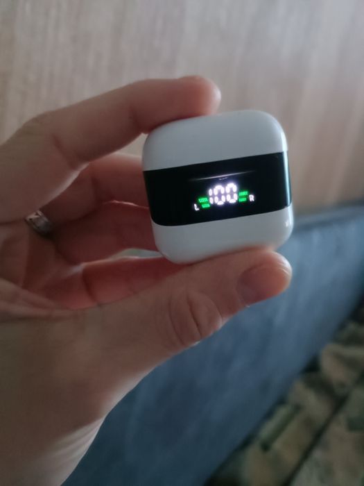 Наушники блютуз.