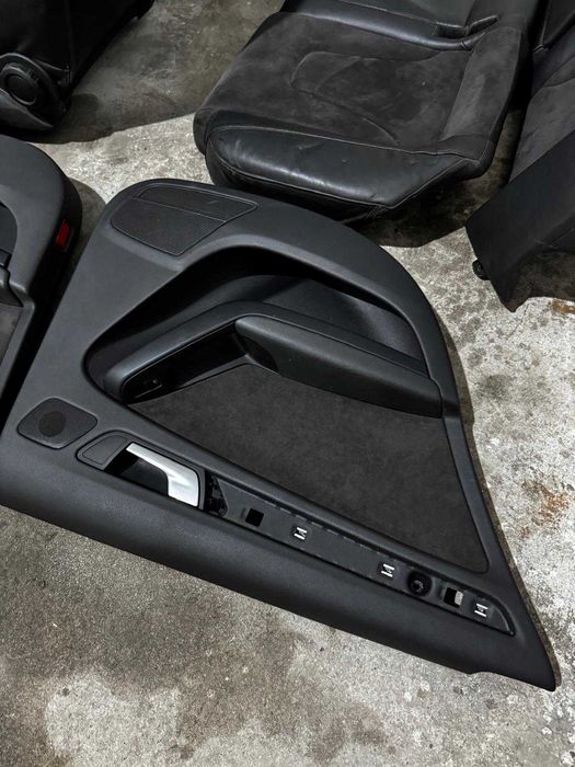 Set fete de usa capitonaje piele neagra alcantara S-Line AUDI A4 B8 break 2010
