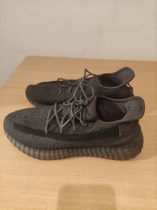 Adidași Yeezy boost