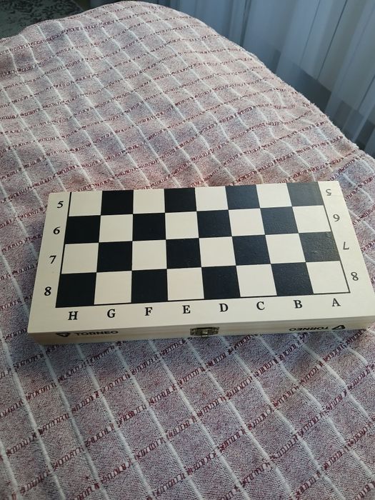 Продам шахматы деревяную 2 в 1