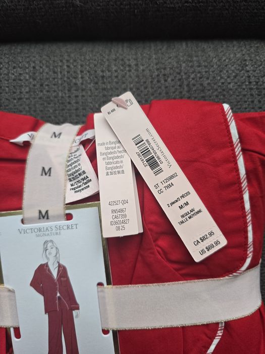 Pijama Victoria's Secret Noua, marime M