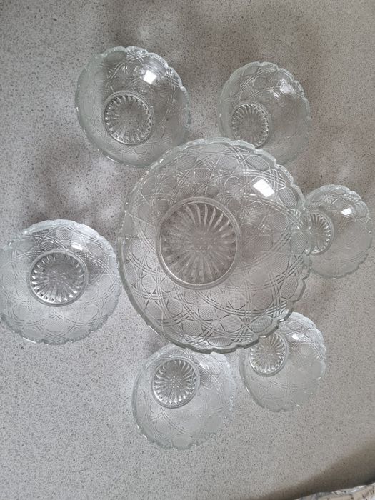 Vând set boluri cristal