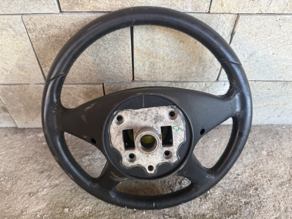 Волан за Mercedes W204 07-11