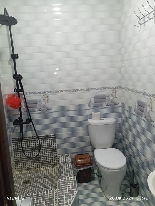 Уй сотилади. 2 сот. 4 хона +ошхона. 3 та с/у.