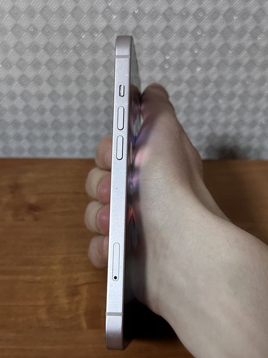 Продам iPhone 13 256гб