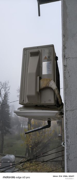 Продавам инверторен климатик