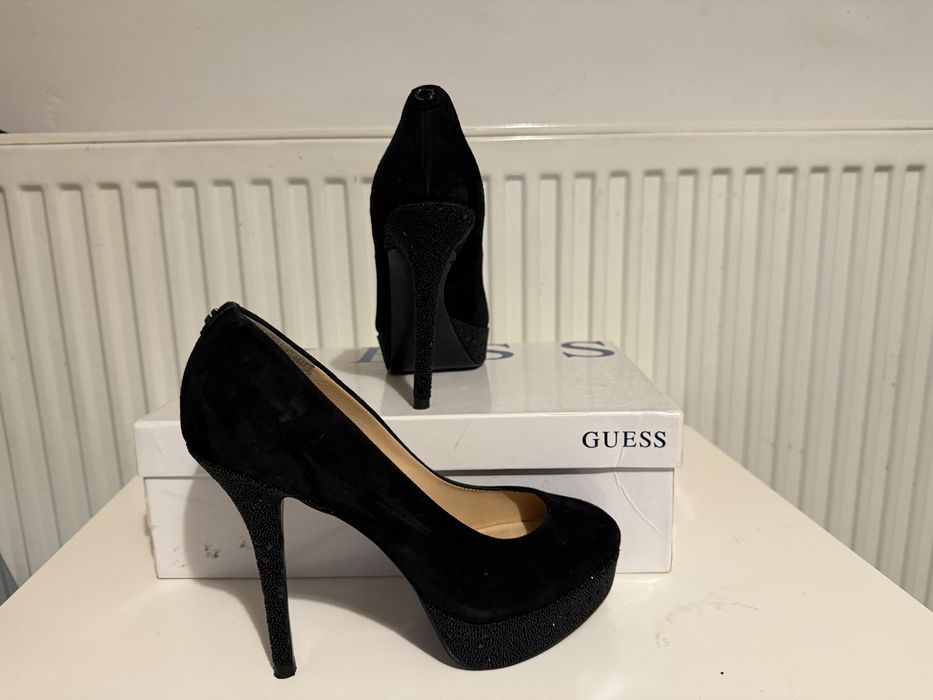 Pantofi Guess 36