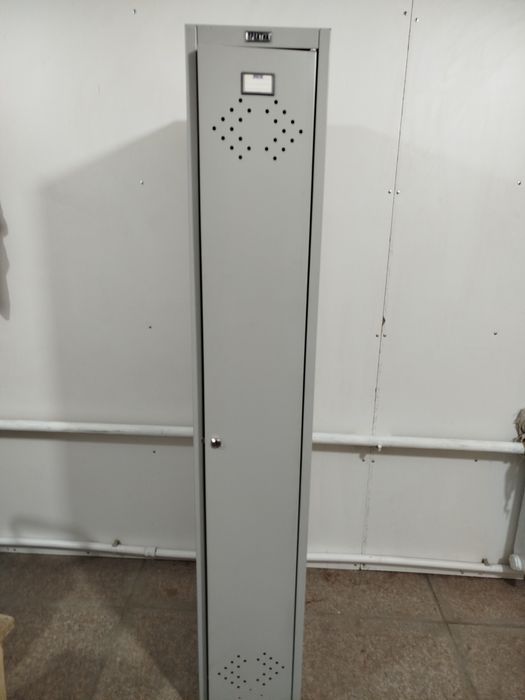 Металлический шкаф