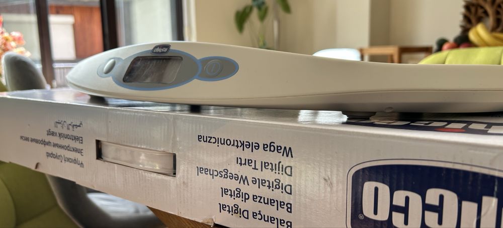 Бебешка везна Chicco