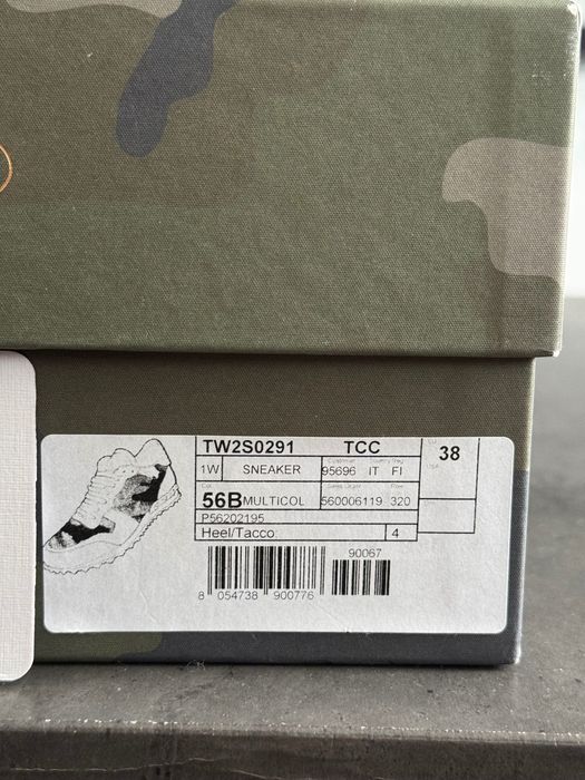 Valentino Garavani adidasi