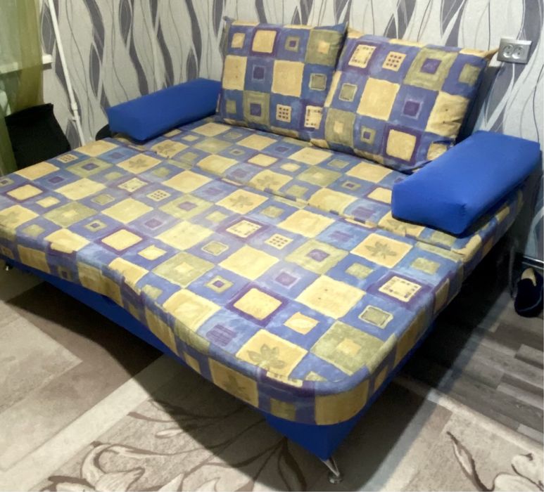 Диван, тахта, сафа
