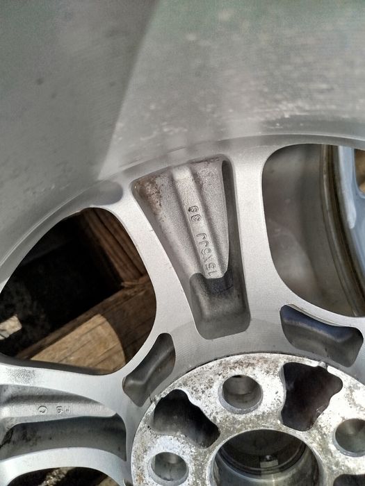 15 цола 5 х 100 мм Тойота Приус / Авенсис / Корола - 6 инча / ЕТ 39