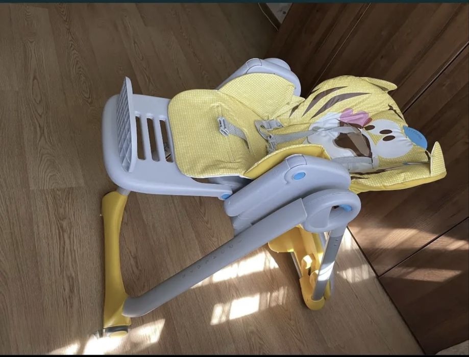 Стульчик со столиком для кормления