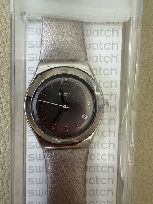 Часы женские swatch