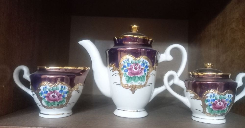 Продам дворцовый сервиз