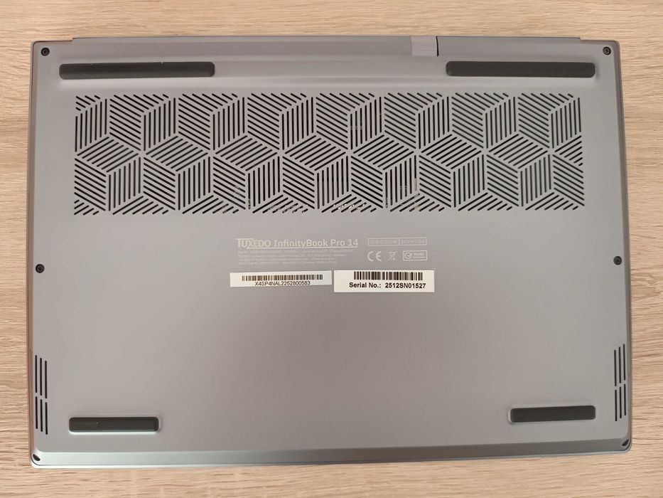 Laptop TUXEDO InfinityBook Pro 14 - Gen10 - AMD