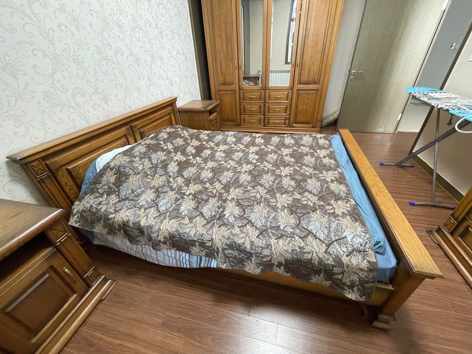 Спальный гарнитур