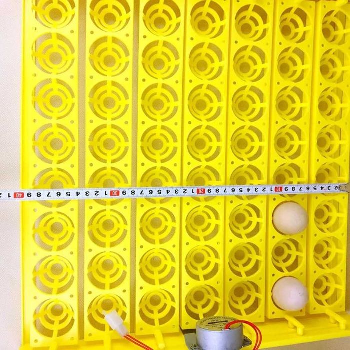 Автоматична люлка за инкубатор с мотор