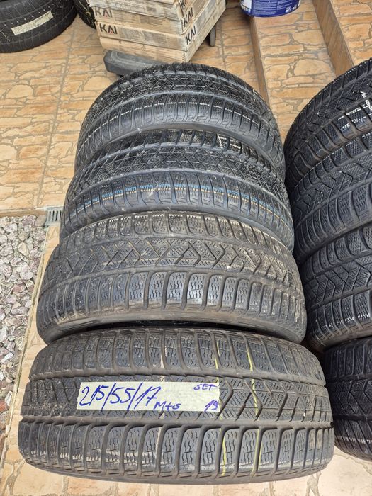 Vând cauciucuri 215/55/17 M+S 2 seturi de Pirelli imp Germania