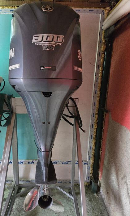 Motor barca Yamaha 300 CP Suzuki 300 CP