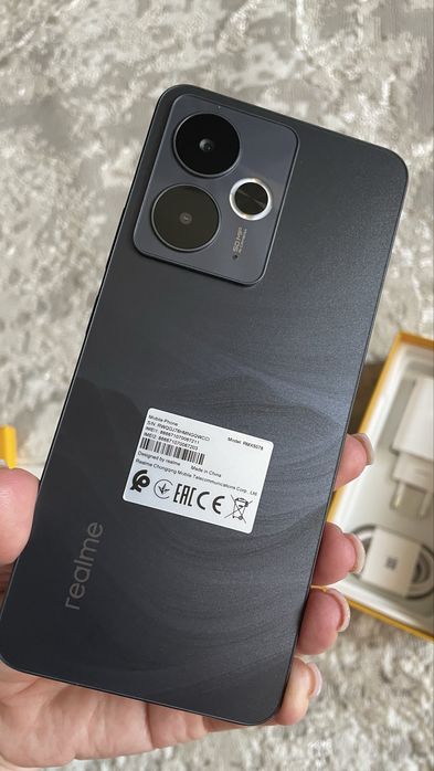 Новый смартфон realme 14T