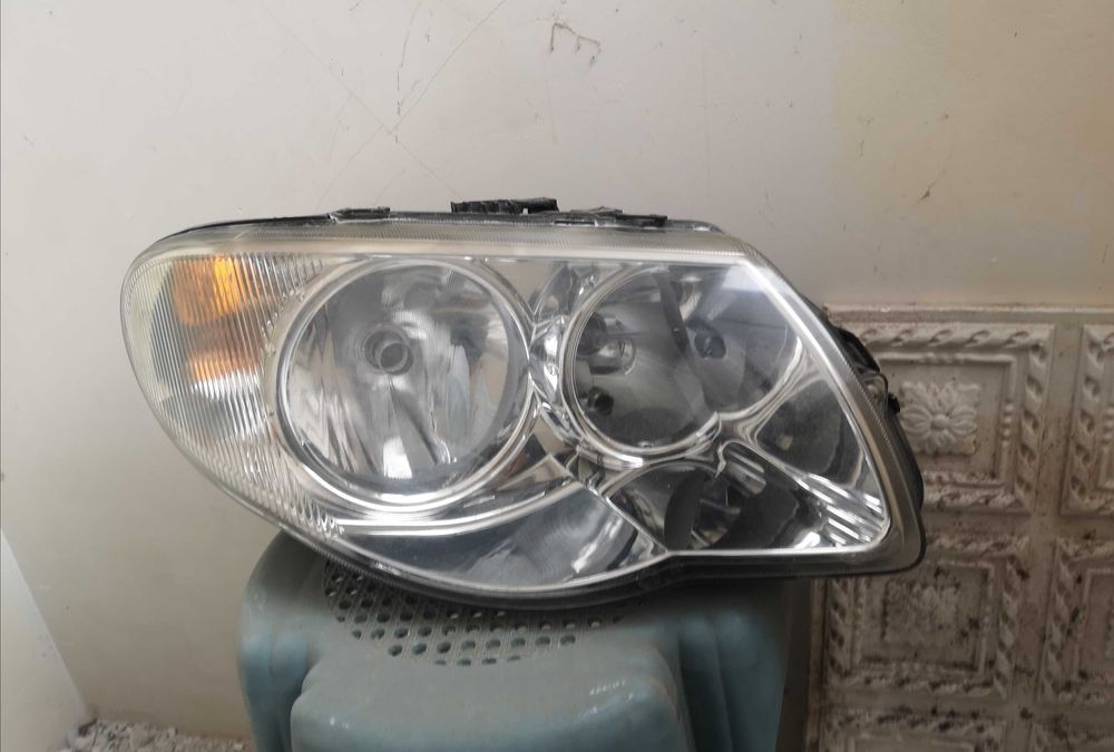 Оригинални   фарове   Chrysler Voyager