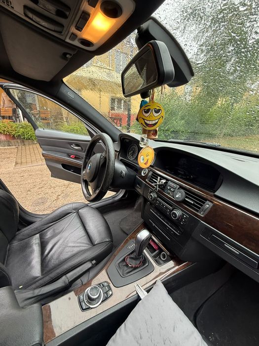 Vând BMW seria 3 325