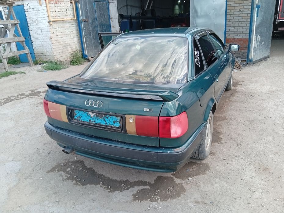 Продам Ауди 80 б4