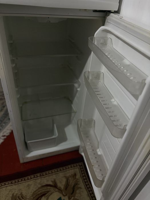 Продам холодильник за 15.000