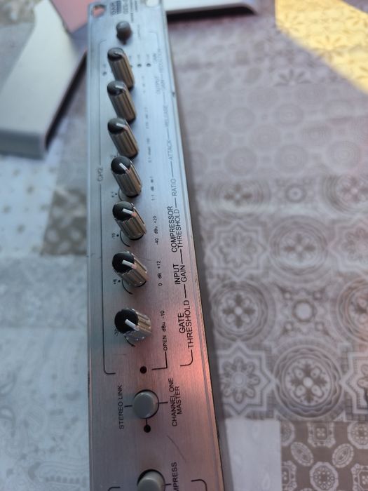 DAP Audio GCL-2 Gated Compressor Limiter Profesional - Rack 1U